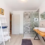Stunning In With Wifi Peruski
