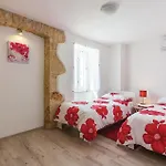 Stunning In With Wifi * Peruski