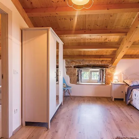 Stunning In With Wifi Holiday home Peruski