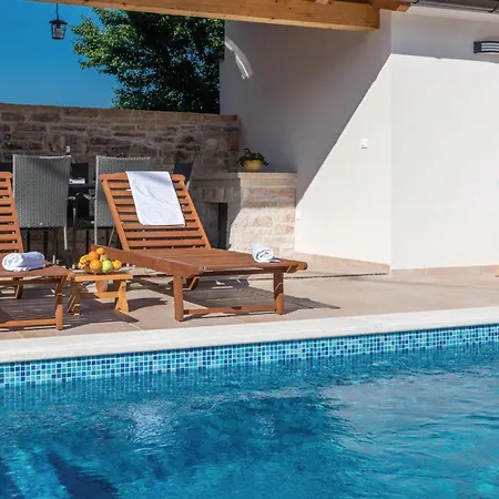 Stunning In With Wifi Holiday home