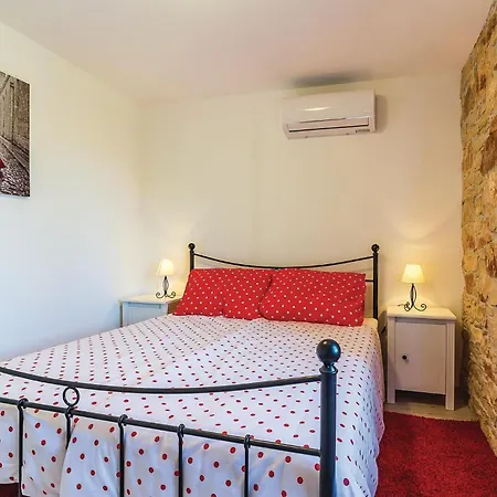 Holiday home Stunning In With Wifi